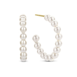 Earrings with pearls