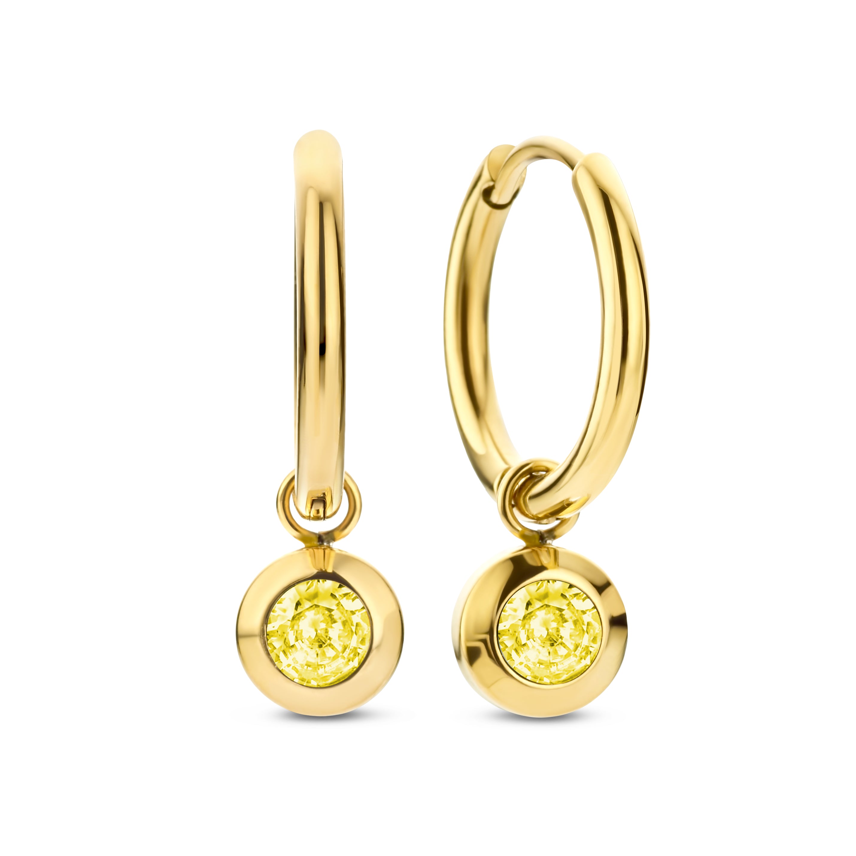 Earrings with zirconia