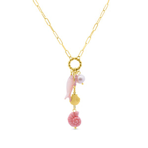 Long necklace with trumpet shell